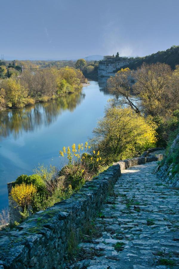 Le Castelas Aigueze Dış mekan fotoğraf